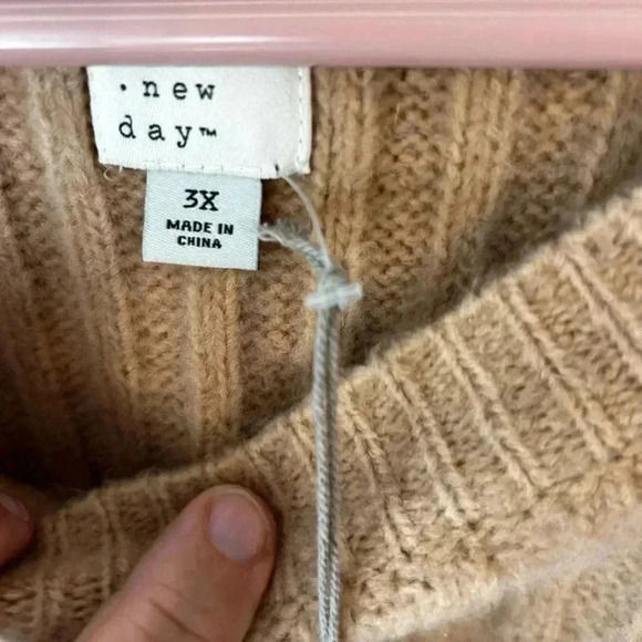 Women’s size 3X a new day sweater tan.NWT - Picture 7 of 9